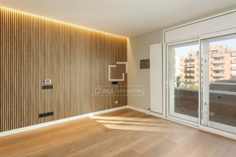 4 bedrooms apartment for sale in Barcelona, Catalonia, Spain № 9085 - photo 17