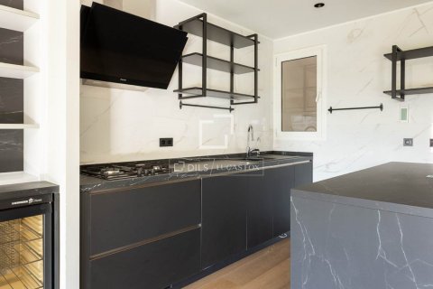 4 bedrooms apartment for sale in Barcelona, Catalonia, Spain № 9085 - photo 10