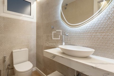 4 bedrooms apartment for sale in Barcelona, Catalonia, Spain № 9085 - photo 21