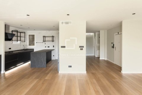 4 bedrooms apartment for sale in Barcelona, Catalonia, Spain № 9085 - photo 14