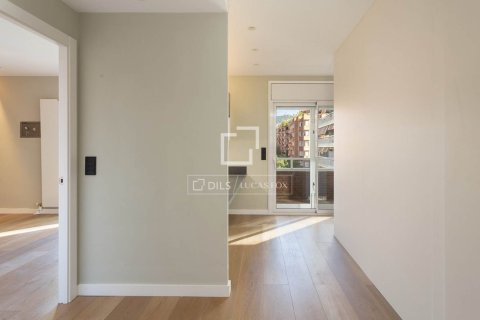 4 bedrooms apartment for sale in Barcelona, Catalonia, Spain № 9085 - photo 23
