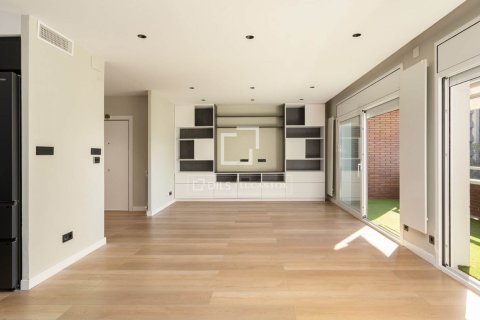 4 bedrooms apartment for sale in Barcelona, Catalonia, Spain № 9085 - photo 5