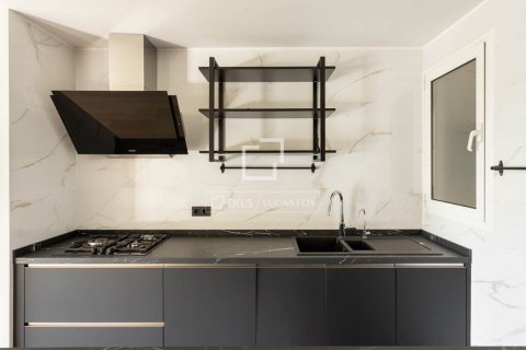 4 bedrooms apartment for sale in Barcelona, Catalonia, Spain № 9085 - photo 11