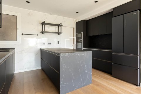 4 bedrooms apartment for sale in Barcelona, Catalonia, Spain № 9085 - photo 12