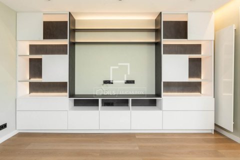 4 bedrooms apartment for sale in Barcelona, Catalonia, Spain № 9085 - photo 6
