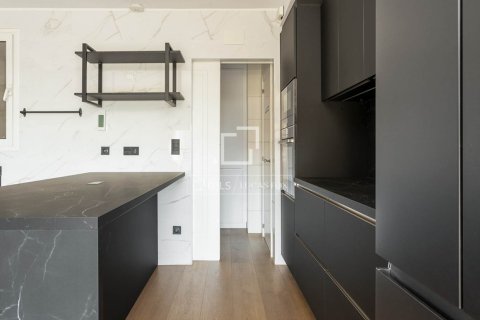 4 bedrooms apartment for sale in Barcelona, Catalonia, Spain № 9085 - photo 13