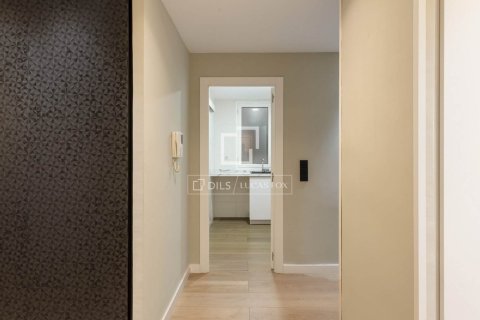 4 bedrooms apartment for sale in Barcelona, Catalonia, Spain № 9085 - photo 24
