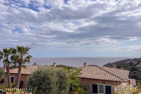 4 bedrooms villa for sale in Tossa de Mar, Girona, Catalonia, Spain № 994 - photo 7