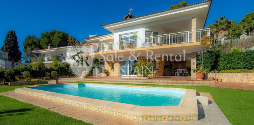 Сasa de 6 dormitorios en venta en Lloret de Mar, Gerona, Cataluña, Spain № 6700