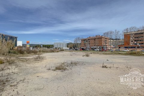 2320 sq.m. land plot for sale in Lloret de Mar, Girona, Catalonia, Spain № 996 - photo 3