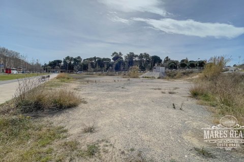 2320 sq.m. land plot for sale in Lloret de Mar, Girona, Catalonia, Spain № 996 - photo 6