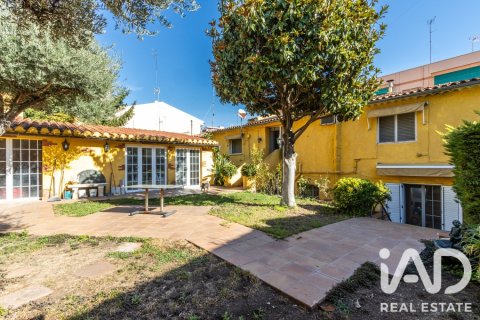 6 bedrooms townhouse for sale in Parets del Vallès, Barcelona, Catalonia, Spain № 9133 - photo 3