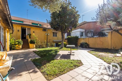 6 bedrooms townhouse for sale in Parets del Vallès, Barcelona, Catalonia, Spain № 9133 - photo 5