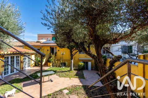 6 bedrooms townhouse for sale in Parets del Vallès, Barcelona, Catalonia, Spain № 9133 - photo 2