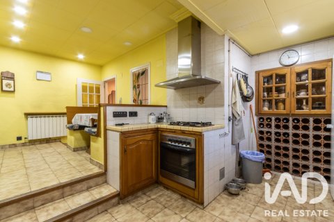 6 bedrooms townhouse for sale in Parets del Vallès, Barcelona, Catalonia, Spain № 9133 - photo 12