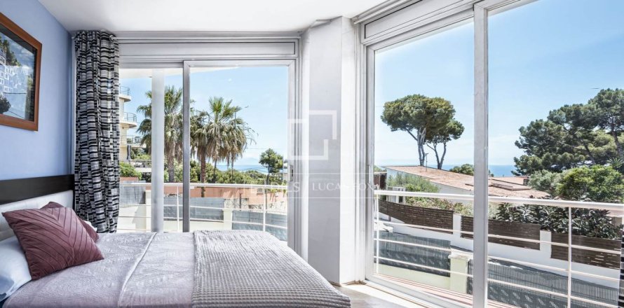 5 bedrooms villa for sale in Castelldefels, Barcelona, Catalonia, Spain № 9173