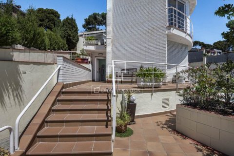 5 bedrooms villa for sale in Castelldefels, Barcelona, Catalonia, Spain № 9173 - photo 10