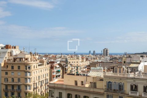 Купить квартиру в Барселона, Испания с 3 спальни, 259м², № 9265 - фото 4
