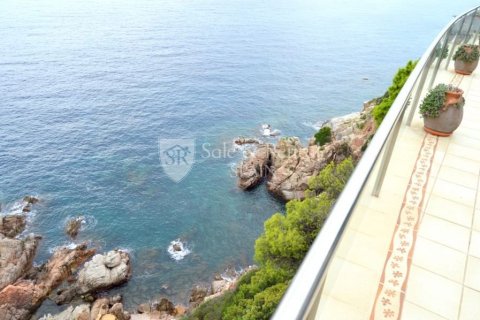 5 bedrooms house for sale in Lloret de Mar, Girona, Catalonia, Spain № 6726 - photo 6