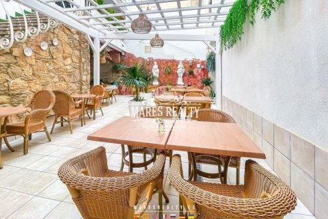 254 sq.m. commercial property for sale in Calella, Barcelona, Catalonia, Spain № 1040 - photo 2