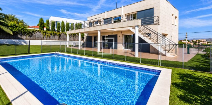 6 bedrooms villa for sale in Sitges, Barcelona, Catalonia, Spain № 9157