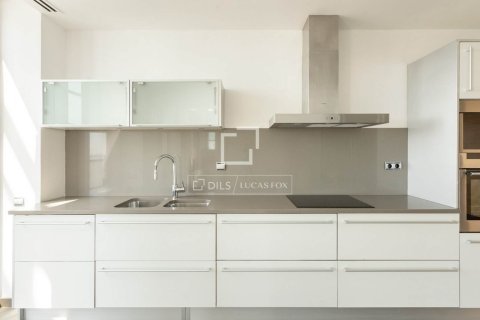 3 bedrooms penthouse for rent in Barcelona, Catalonia, Spain № 9062 - photo 24