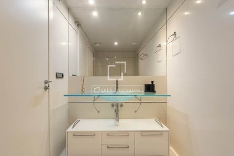 3 bedrooms penthouse for rent in Barcelona, Catalonia, Spain № 9062 - photo 30