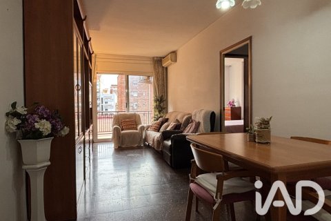 Apartamento de 4 dormitorios en venta en Barcelona, Cataluña, Spain № 9238 - foto 2