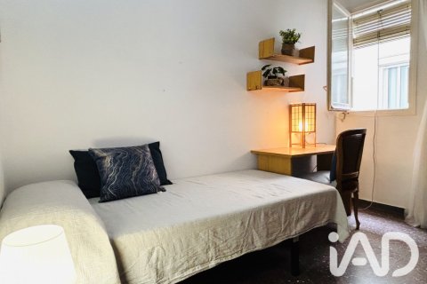 Apartamento de 4 dormitorios en venta en Barcelona, Cataluña, Spain № 9238 - foto 16