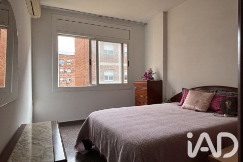 Apartamento de 4 dormitorios en venta en Barcelona, Cataluña, Spain № 9238 - foto 24