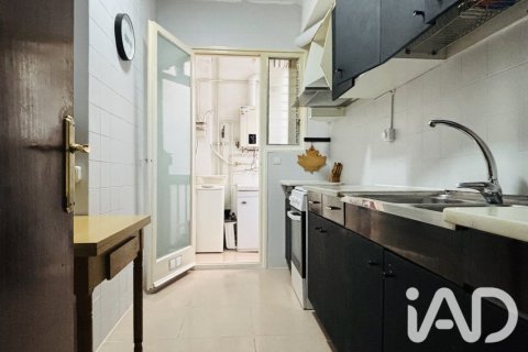 Apartamento de 4 dormitorios en venta en Barcelona, Cataluña, Spain № 9238 - foto 26