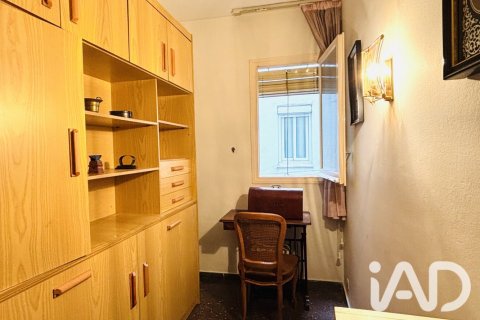 Apartamento de 4 dormitorios en venta en Barcelona, Cataluña, Spain № 9238 - foto 18