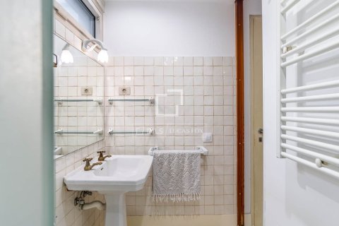 Apartamento de 1 dormitorio en venta en Barcelona, Cataluña, Spain № 9088 - foto 23