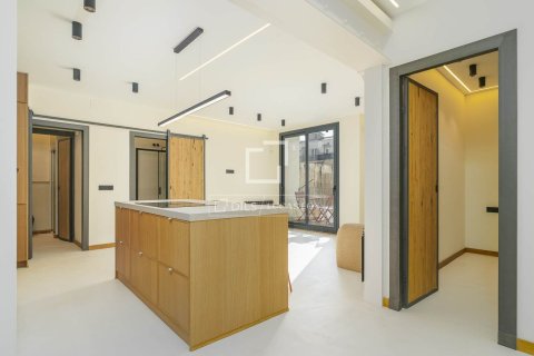 3 bedrooms apartment for sale in Barcelona, Catalonia, Spain № 9223 - photo 2