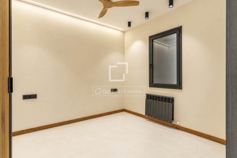 3 bedrooms apartment for sale in Barcelona, Catalonia, Spain № 9223 - photo 9