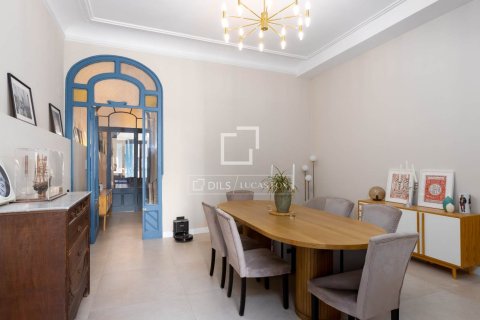 5 bedrooms villa for sale in El Masnou, Barcelona, Catalonia, Spain № 9091 - photo 6