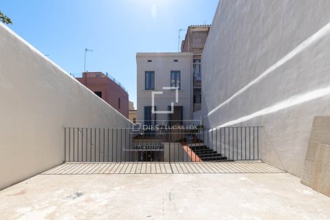 5 bedrooms villa for sale in El Masnou, Barcelona, Catalonia, Spain № 9091 - photo 30