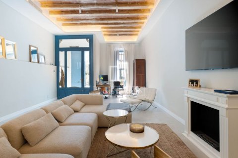 5 bedrooms villa for sale in El Masnou, Barcelona, Catalonia, Spain № 9091 - photo 3