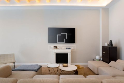 5 bedrooms villa for sale in El Masnou, Barcelona, Catalonia, Spain № 9091 - photo 5