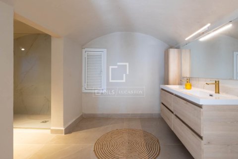 5 bedrooms villa for sale in El Masnou, Barcelona, Catalonia, Spain № 9091 - photo 13