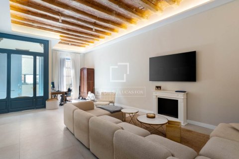 5 bedrooms villa for sale in El Masnou, Barcelona, Catalonia, Spain № 9091 - photo 2