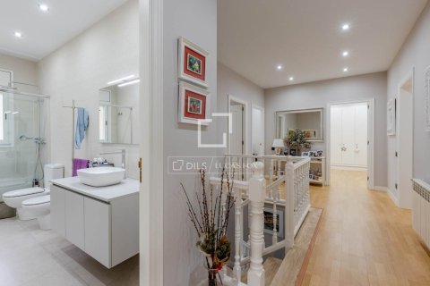 4 bedrooms villa for sale in Teia, Barcelona, Catalonia, Spain № 9202 - photo 21