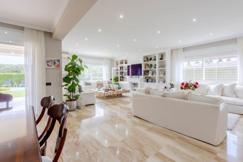 4 bedrooms villa for sale in Teia, Barcelona, Catalonia, Spain № 9202 - photo 2