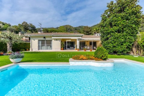 4 bedrooms villa for sale in Teia, Barcelona, Catalonia, Spain № 9202