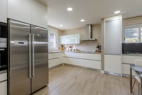 4 bedrooms villa for sale in Teia, Barcelona, Catalonia, Spain № 9202 - photo 17