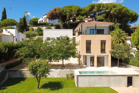 4 bedrooms house for sale in Arenys de Mar, Barcelona, Catalonia, Spain № 1341