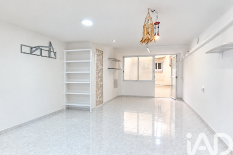 73 sq.m. commercial property for rent in Cunit, Tarragona, Catalonia, Spain № 9242 - photo 5