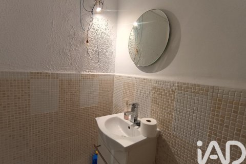 73 sq.m. commercial property for rent in Cunit, Tarragona, Catalonia, Spain № 9242 - photo 13