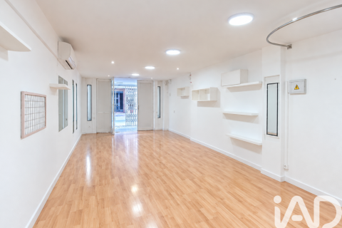 73 sq.m. commercial property for rent in Cunit, Tarragona, Catalonia, Spain № 9242