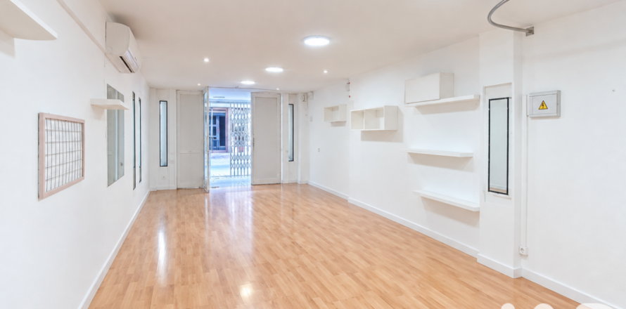 73 sq.m. commercial property for rent in Cunit, Tarragona, Catalonia, Spain № 9242